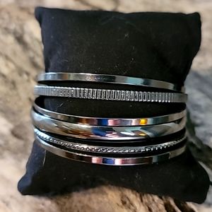 6 Piece Bangle Set (NEW)